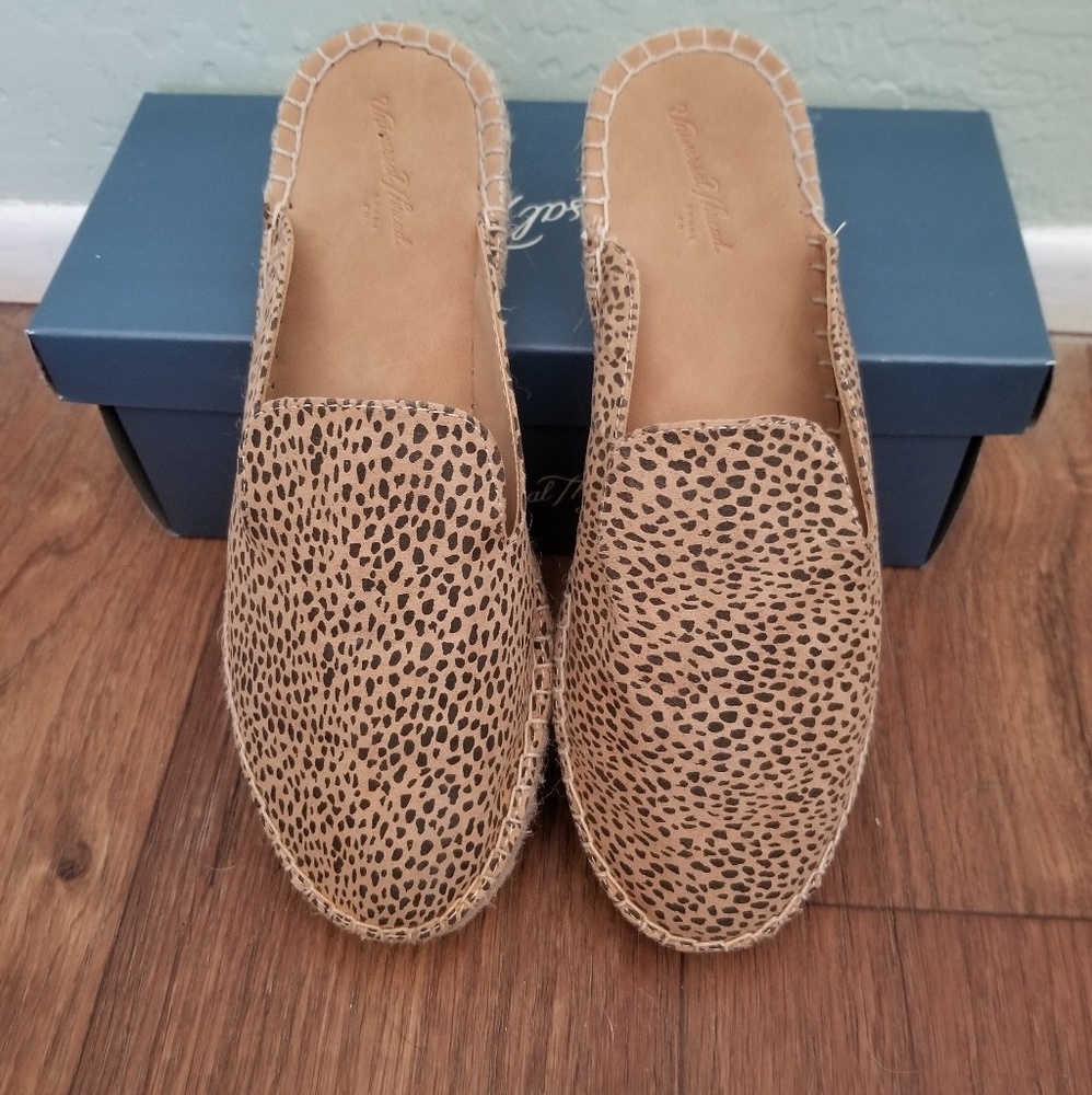 Vintage Thread Leopard Espadrille Size 7